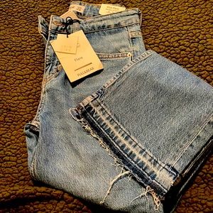 Selling a brand new - never worn, Pull&Bear jeans with tags.